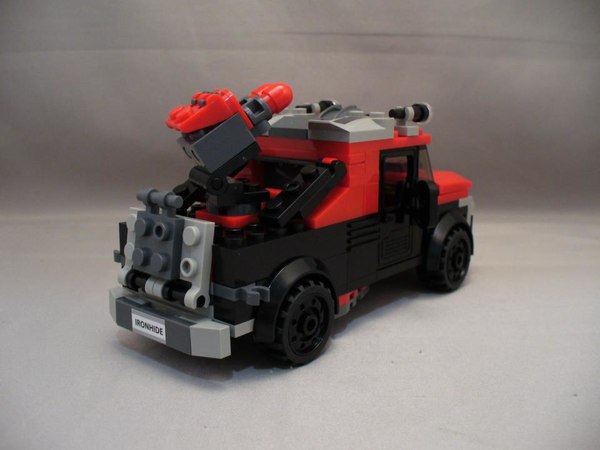 Transformers Kre O Toys R Us Exclusive Ironhide Image  (21 of 22)